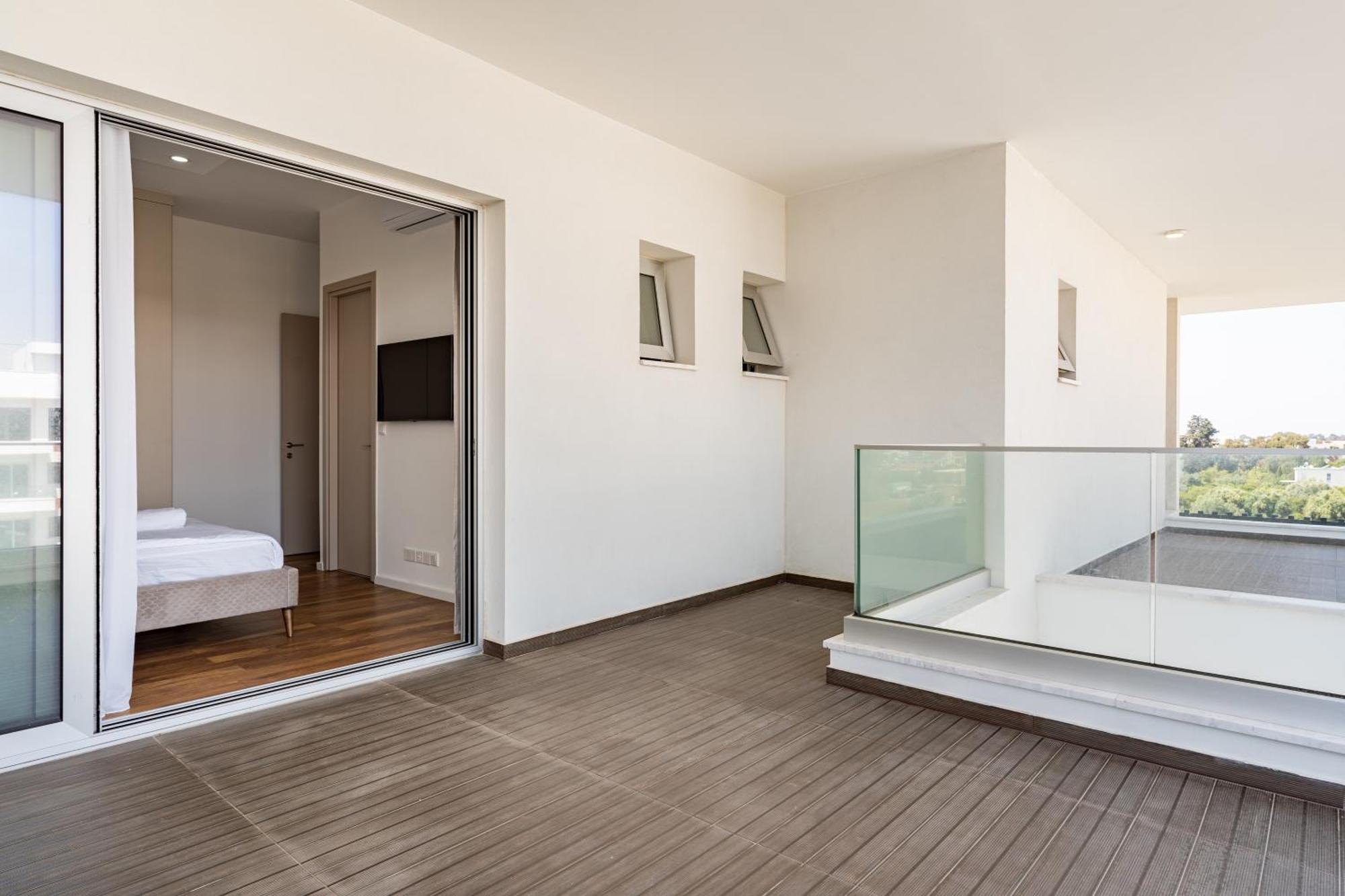 לימסול Yamas Urban Living Zakaki Pool Penthouses & Apartments מראה חיצוני תמונה