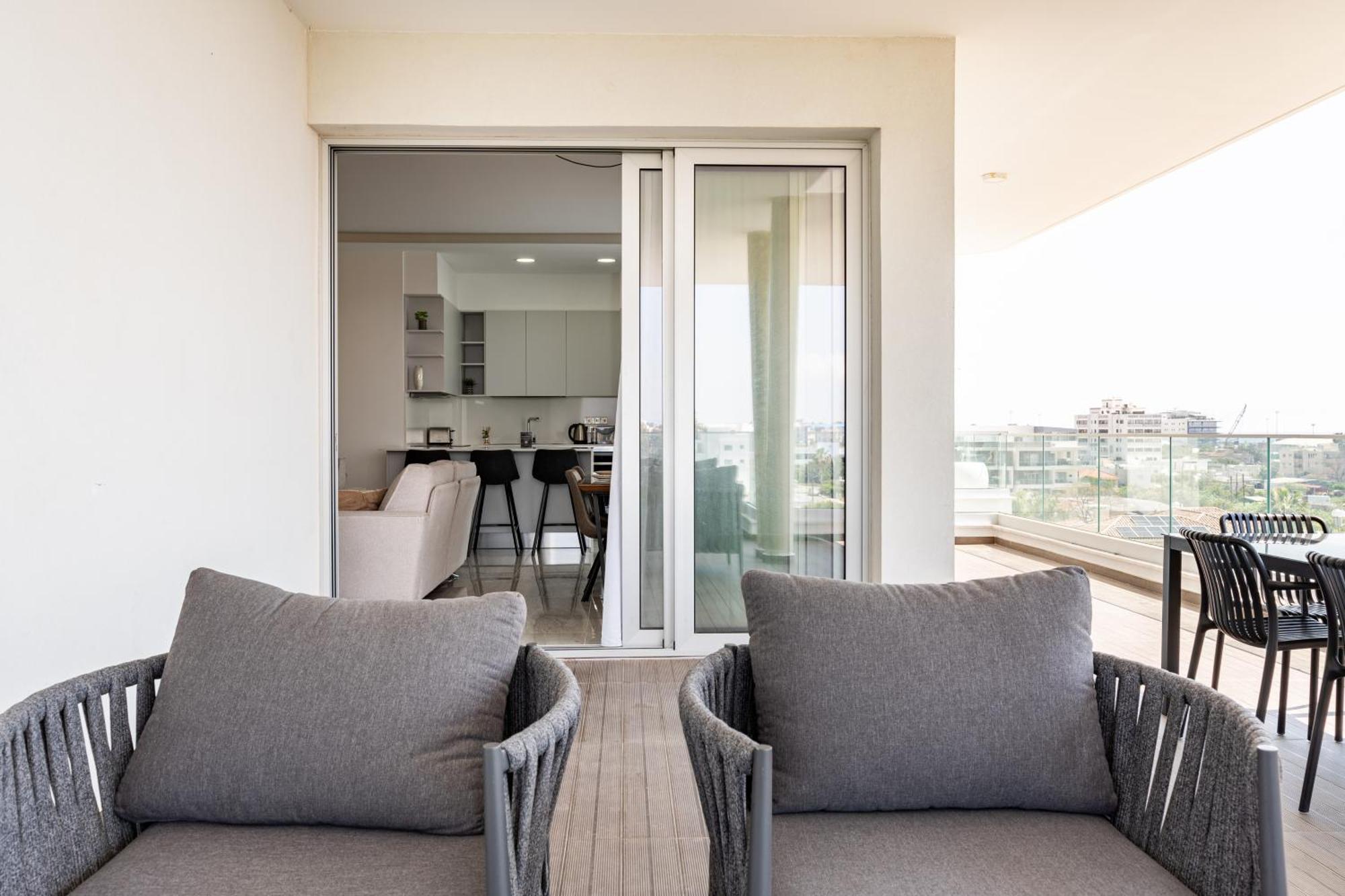לימסול Yamas Urban Living Zakaki Pool Penthouses & Apartments מראה חיצוני תמונה