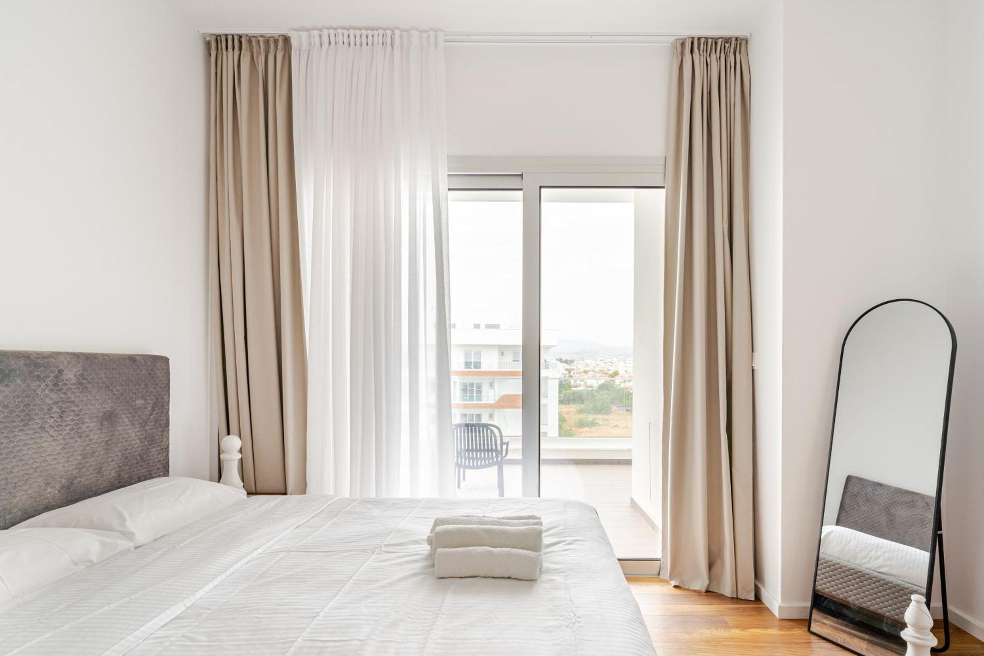 לימסול Yamas Urban Living Zakaki Pool Penthouses & Apartments מראה חיצוני תמונה