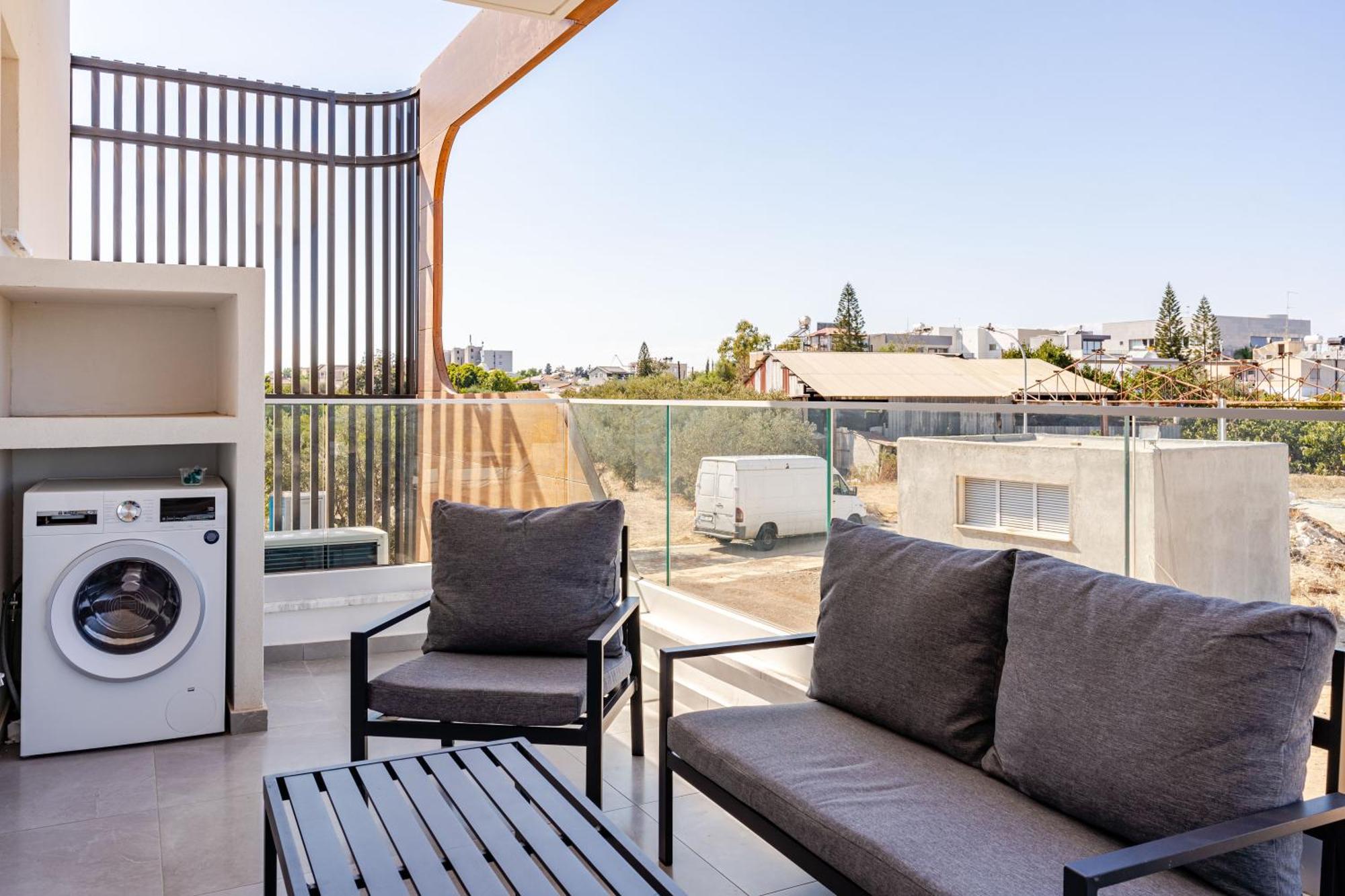 לימסול Yamas Urban Living Zakaki Pool Penthouses & Apartments מראה חיצוני תמונה