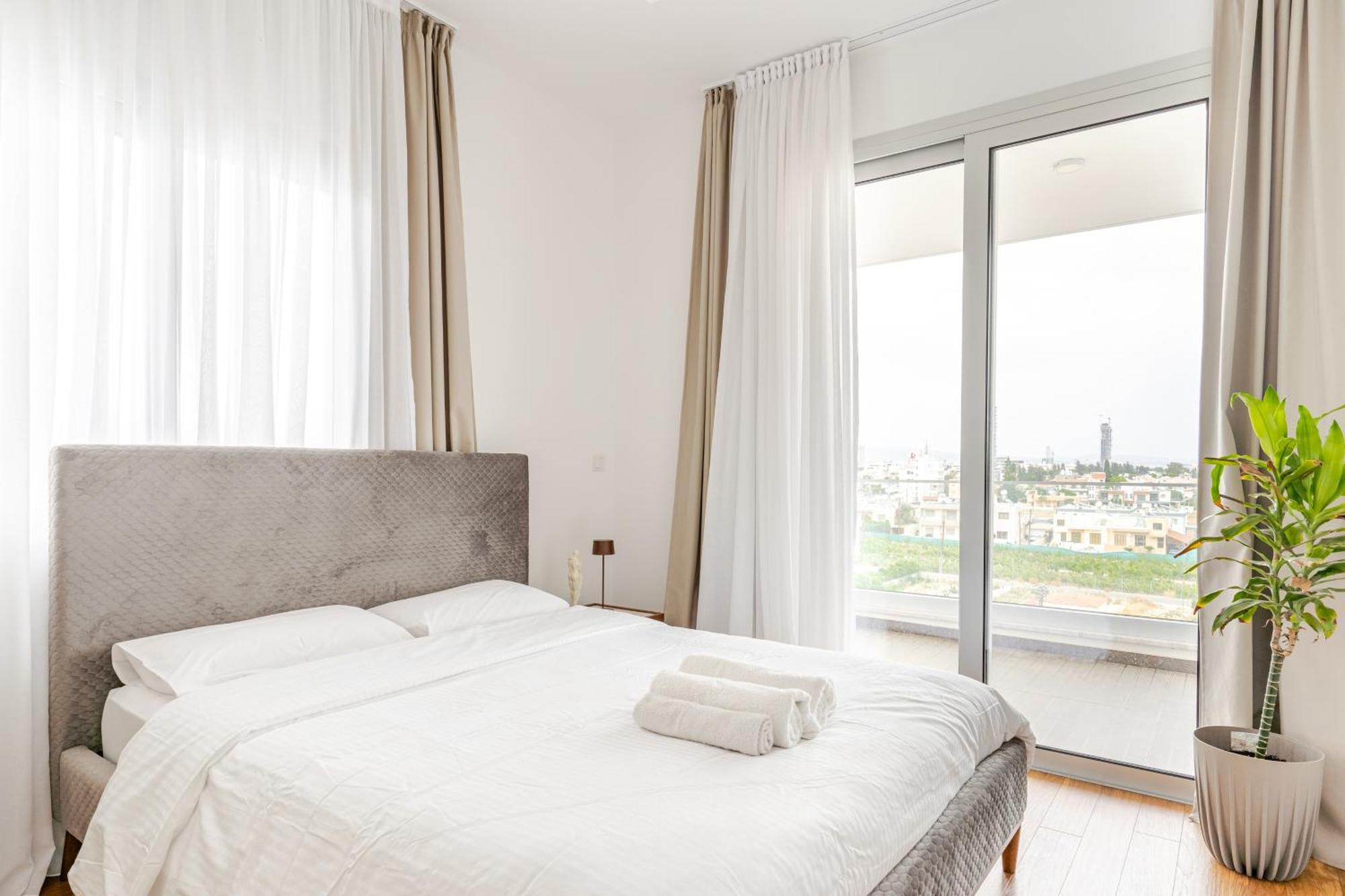 לימסול Yamas Urban Living Zakaki Pool Penthouses & Apartments מראה חיצוני תמונה