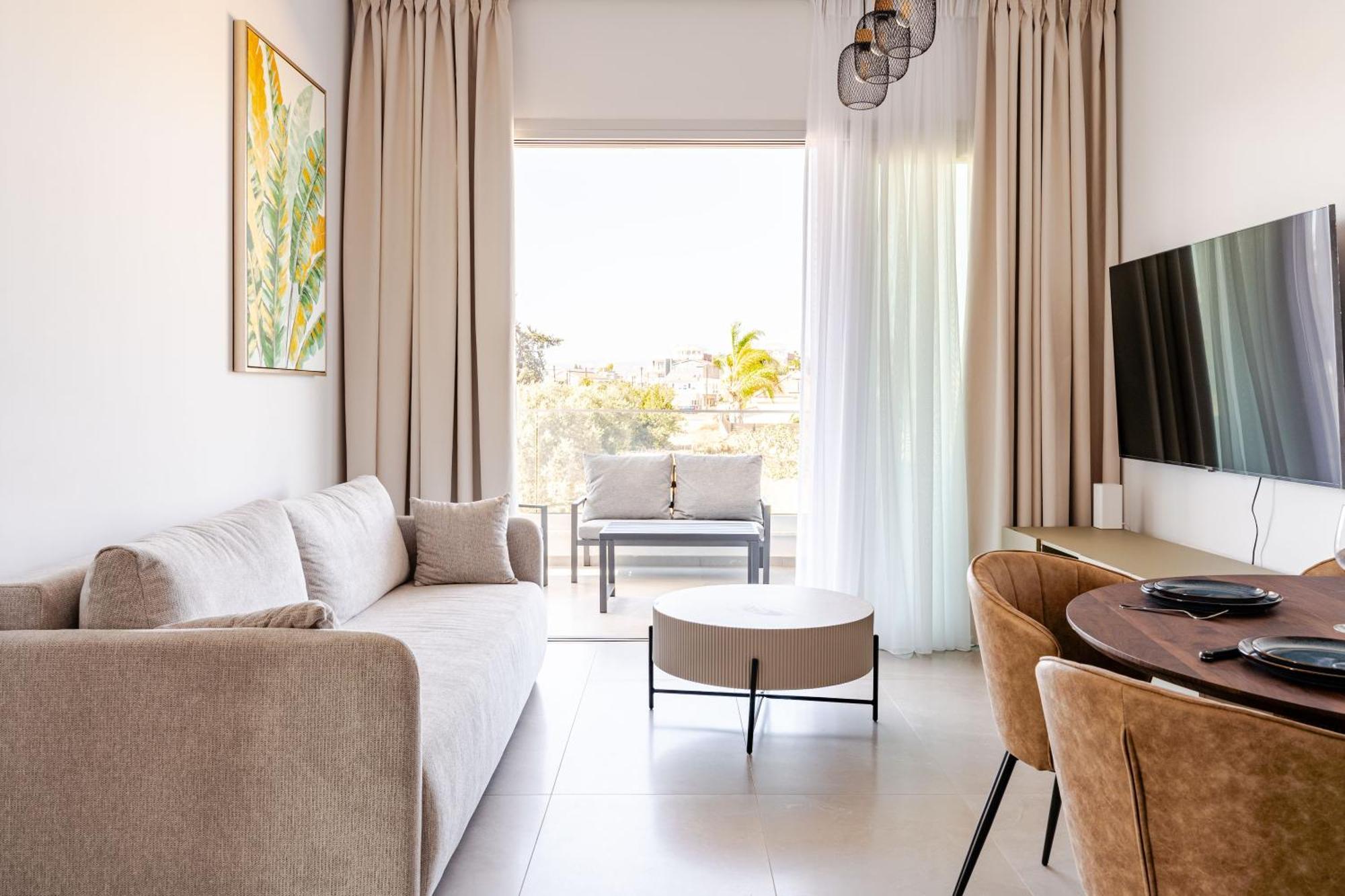 לימסול Yamas Urban Living Zakaki Pool Penthouses & Apartments מראה חיצוני תמונה