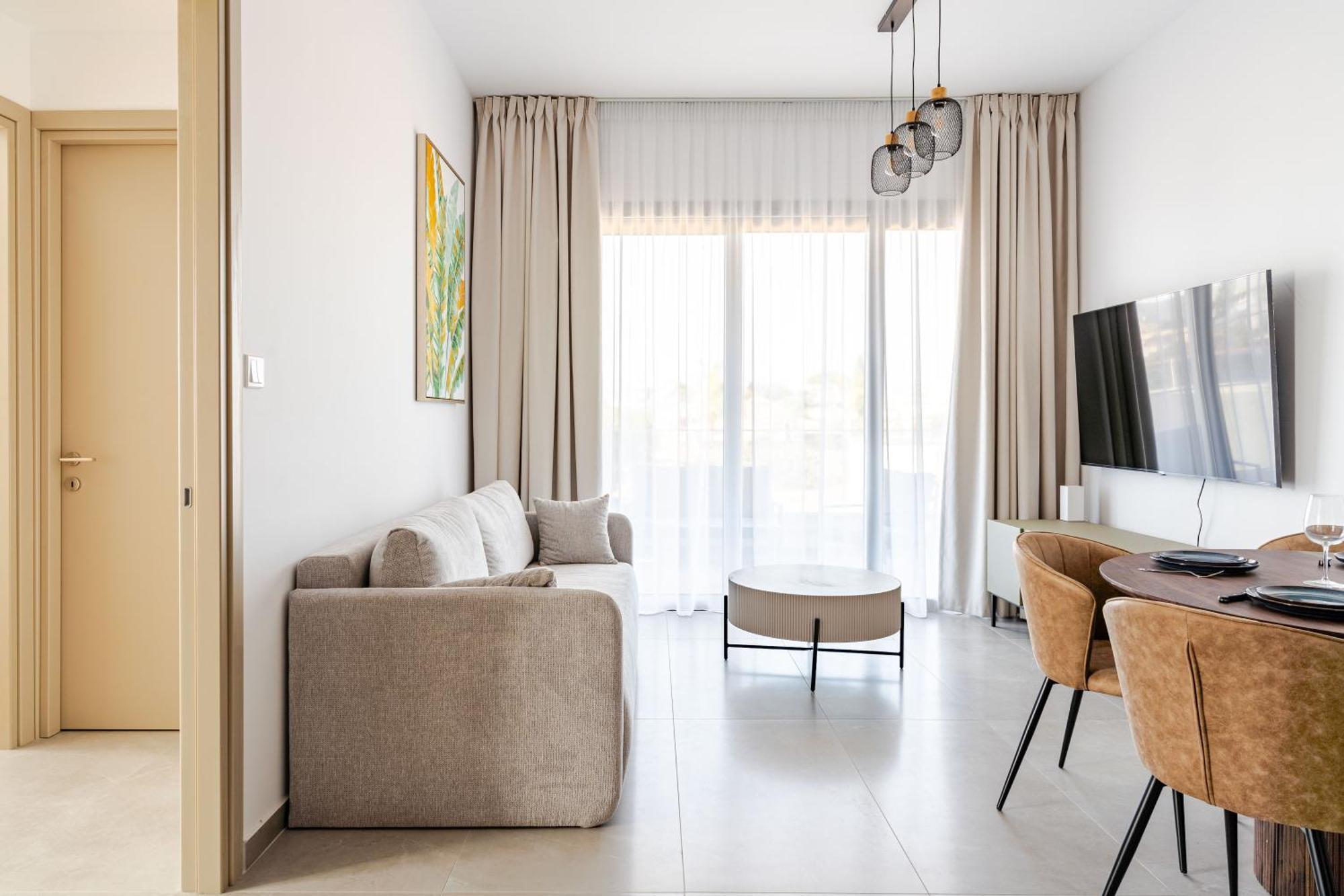 לימסול Yamas Urban Living Zakaki Pool Penthouses & Apartments מראה חיצוני תמונה